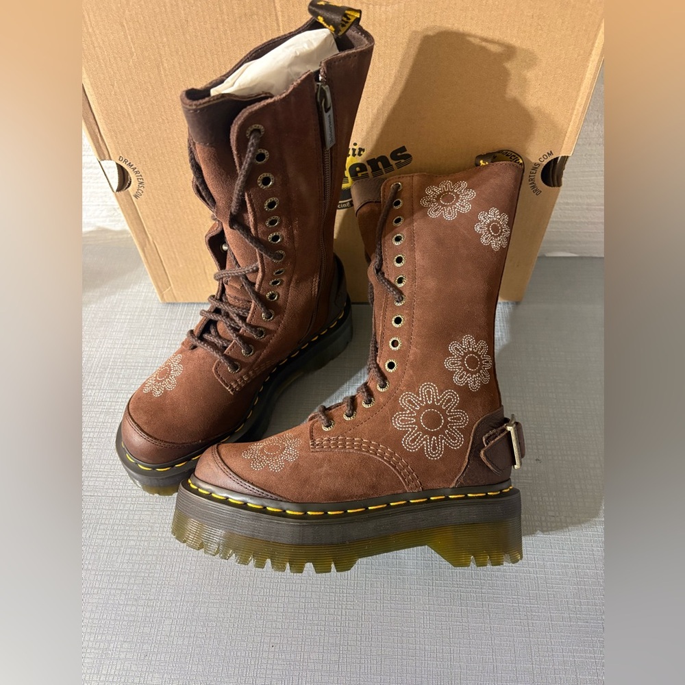 Dark Brown ~ DR. MARTENS 1B99 DUNNET FLOWER E.H Suede PLATFORM BOOTS ~ RARE FIND - Picture 3 of 16